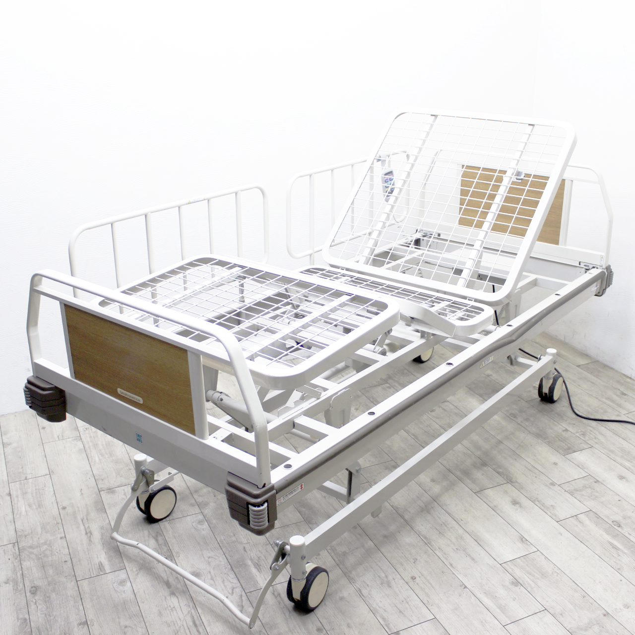 ���Á@�a�@�x�b�h�@2���[�^�[�@�p���}�E���g�x�b�h